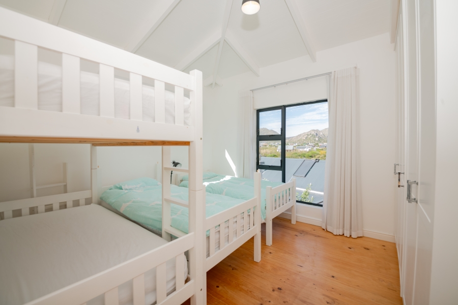 To Let 3 Bedroom Property for Rent in Pringle Bay Western Cape